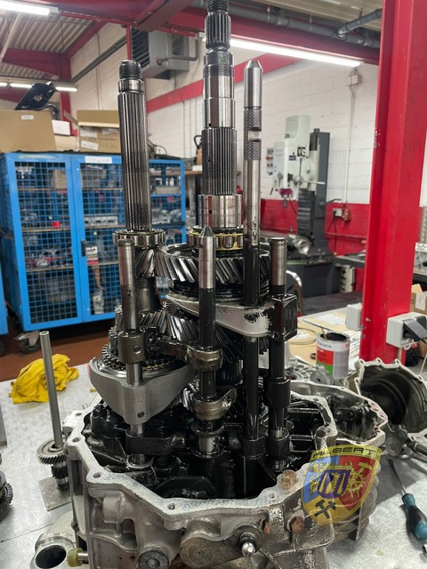 Porsche 996 Turbo Wyxx Getriebereparatur bei Albert Motorsport