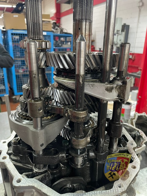 Porsche 996 Turbo Wyxx Getriebereparatur bei Albert Motorsport