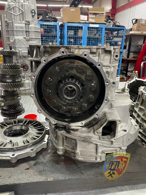 Porsche 996 Turbo Wyxx Getriebereparatur bei Albert Motorsport