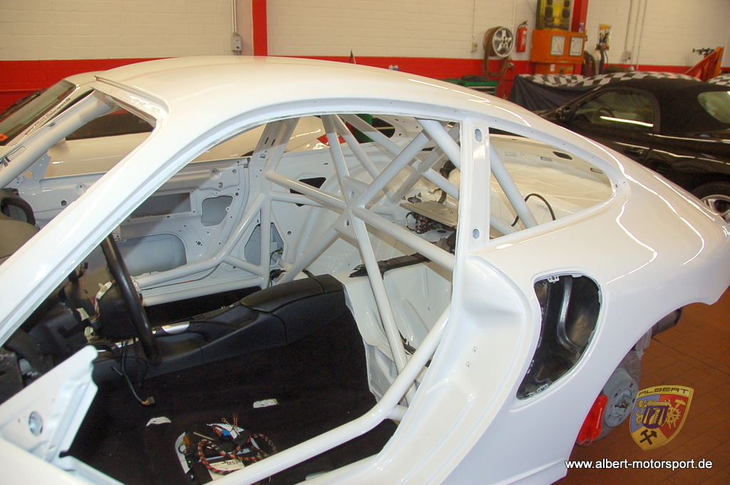 Porsche 996 GT2 Street Race Unfallschaden und Neuaufbau bei Albert Motorsport