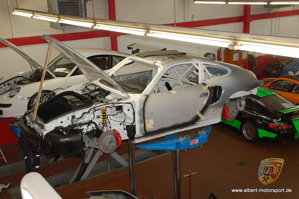 Porsche 996 GT2 Street Race Unfallschaden und Neuaufbau bei Albert Motorsport