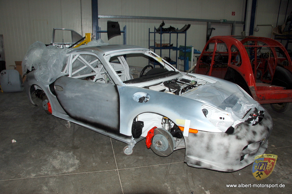 Porsche 996 GT2 Street Race Unfallschaden und Neuaufbau bei Albert Motorsport