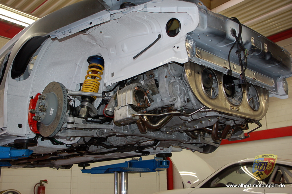 Porsche 996 GT2 Street Race Unfallschaden und Neuaufbau bei Albert Motorsport