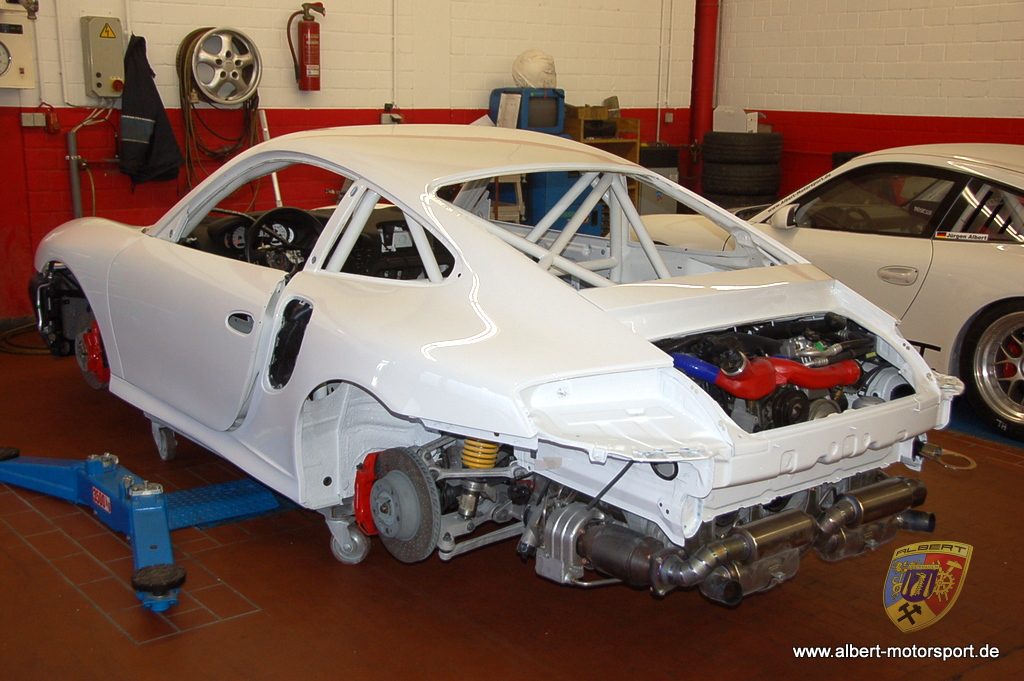 Porsche 996 GT2 Street Race Unfallschaden und Neuaufbau bei Albert Motorsport