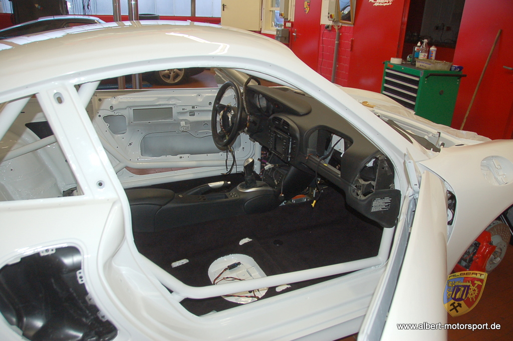 Porsche 996 GT2 Street Race Unfallschaden und Neuaufbau bei Albert Motorsport