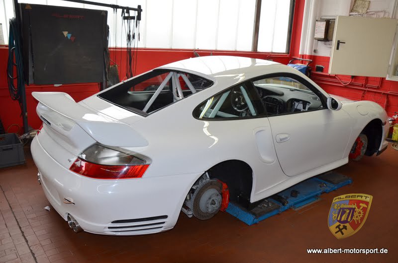 Porsche 996 GT2 Street Race Unfallschaden und Neuaufbau bei Albert Motorsport