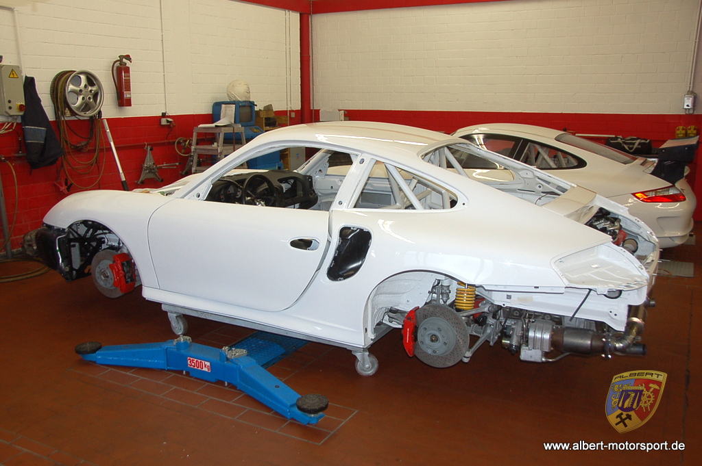 Porsche 996 GT2 Street Race Unfallschaden und Neuaufbau bei Albert Motorsport