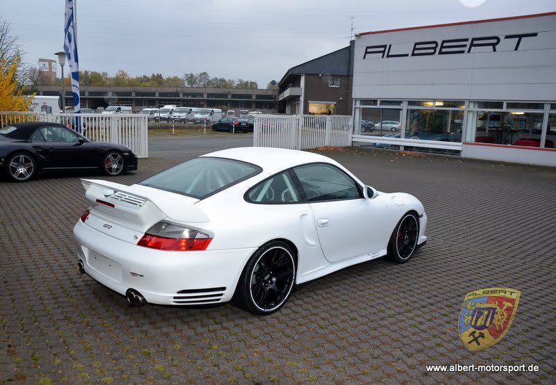Porsche 996 GT2 Street Race Unfallschaden und Neuaufbau bei Albert Motorsport