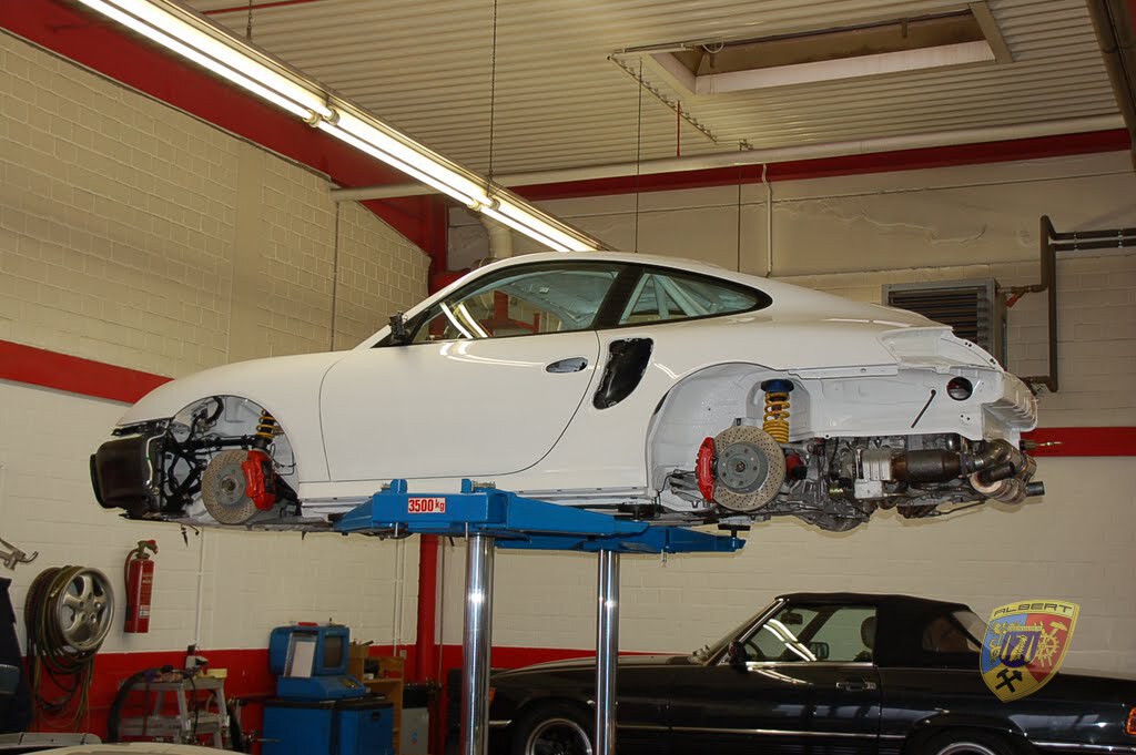 Porsche 996 GT2 Street Race Unfallschaden und Neuaufbau bei Albert Motorsport