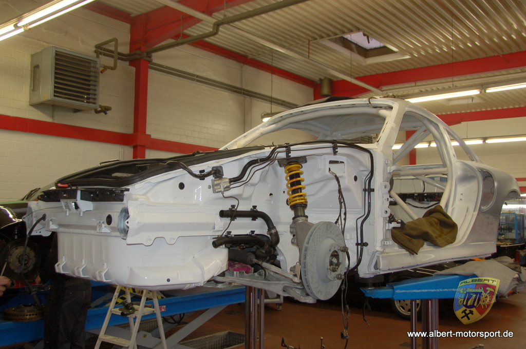 Porsche 996 GT2 Street Race Unfallschaden und Neuaufbau bei Albert Motorsport