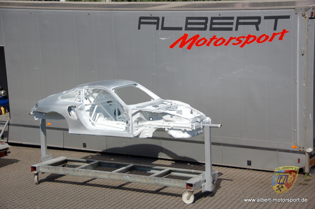 Porsche 996 GT2 Street Race Unfallschaden und Neuaufbau bei Albert Motorsport