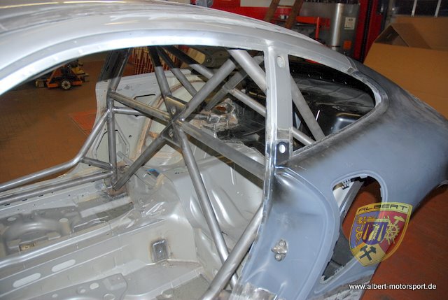 Porsche 996 GT2 Street Race Unfallschaden und Neuaufbau bei Albert Motorsport
