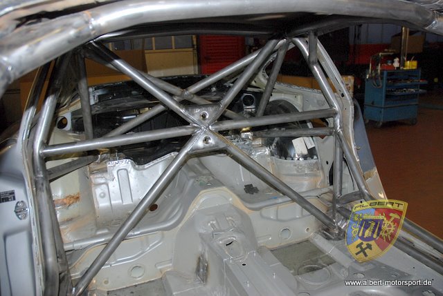 Porsche 996 GT2 Street Race Unfallschaden und Neuaufbau bei Albert Motorsport