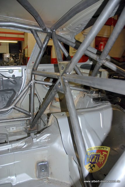 Porsche 996 GT2 Street Race Unfallschaden und Neuaufbau bei Albert Motorsport