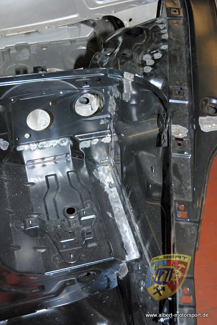 Porsche 996 GT2 Street Race Unfallschaden und Neuaufbau bei Albert Motorsport
