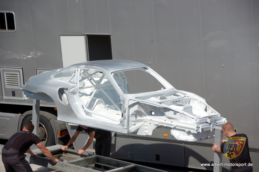 Porsche 996 GT2 Street Race Unfallschaden und Neuaufbau bei Albert Motorsport