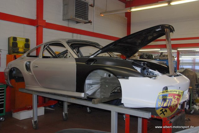 Porsche 996 GT2 Street Race Unfallschaden und Neuaufbau bei Albert Motorsport