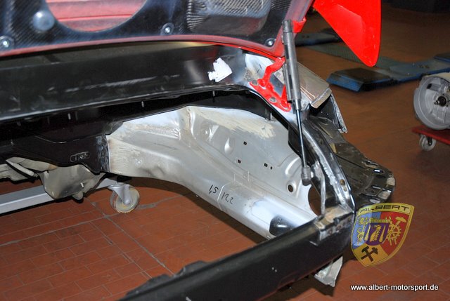 Porsche 996 GT2 Street Race Unfallschaden und Neuaufbau bei Albert Motorsport