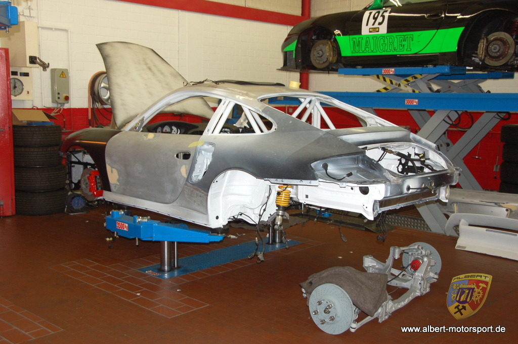 Porsche 996 GT2 Street Race Unfallschaden und Neuaufbau bei Albert Motorsport