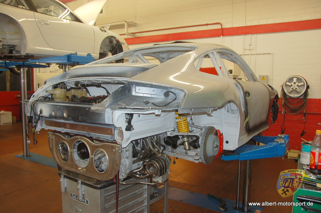 Porsche 996 GT2 Street Race Unfallschaden und Neuaufbau bei Albert Motorsport