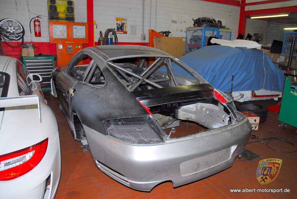 Porsche 996 GT2 Street Race Unfallschaden und Neuaufbau bei Albert Motorsport