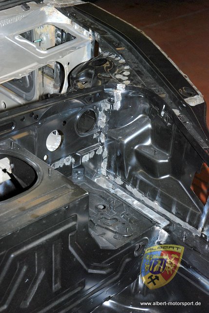 Porsche 996 GT2 Street Race Unfallschaden und Neuaufbau bei Albert Motorsport