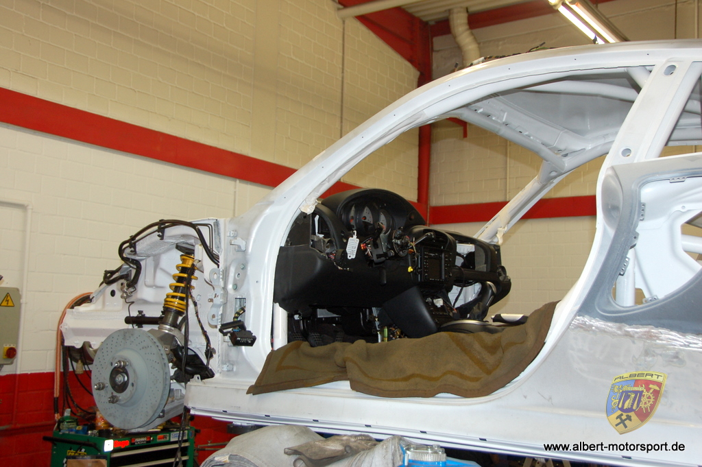 Porsche 996 GT2 Street Race Unfallschaden und Neuaufbau bei Albert Motorsport
