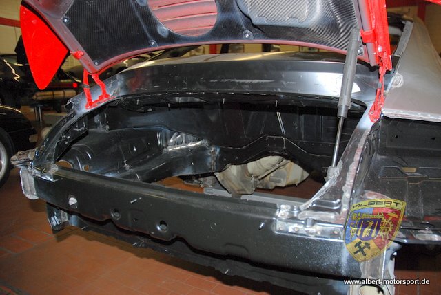 Porsche 996 GT2 Street Race Unfallschaden und Neuaufbau bei Albert Motorsport