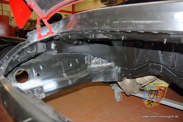 Porsche 996 GT2 Street Race Unfallschaden und Neuaufbau bei Albert Motorsport