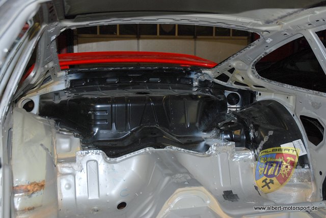 Porsche 996 GT2 Street Race Unfallschaden und Neuaufbau bei Albert Motorsport