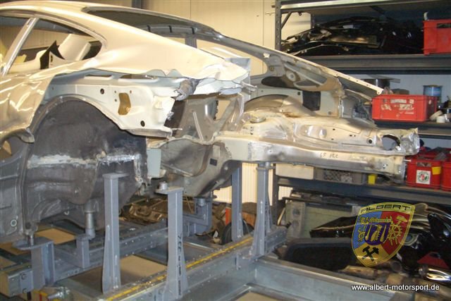 Porsche 996 GT2 Street Race Unfallschaden und Neuaufbau bei Albert Motorsport