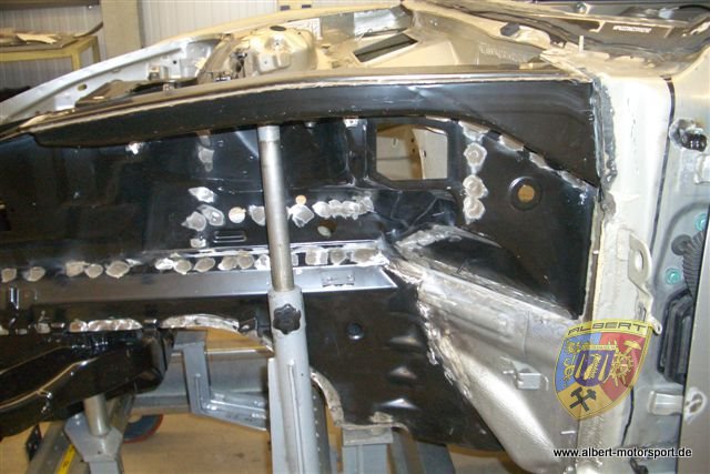 Porsche 996 GT2 Street Race Unfallschaden und Neuaufbau bei Albert Motorsport