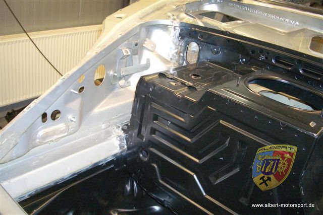 Porsche 996 GT2 Street Race Unfallschaden und Neuaufbau bei Albert Motorsport