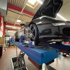 Desacoplar el eje trasero del Porsche 997 Carrera